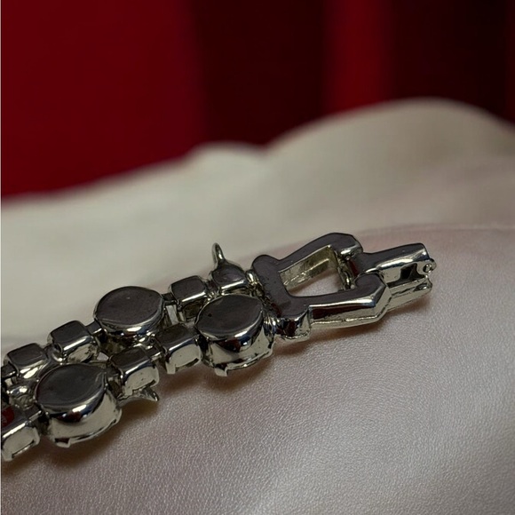 Albert Weiss Vintage Silver Rhodium Crystal Bracelet 7-1/8” - Picture 12 of 14